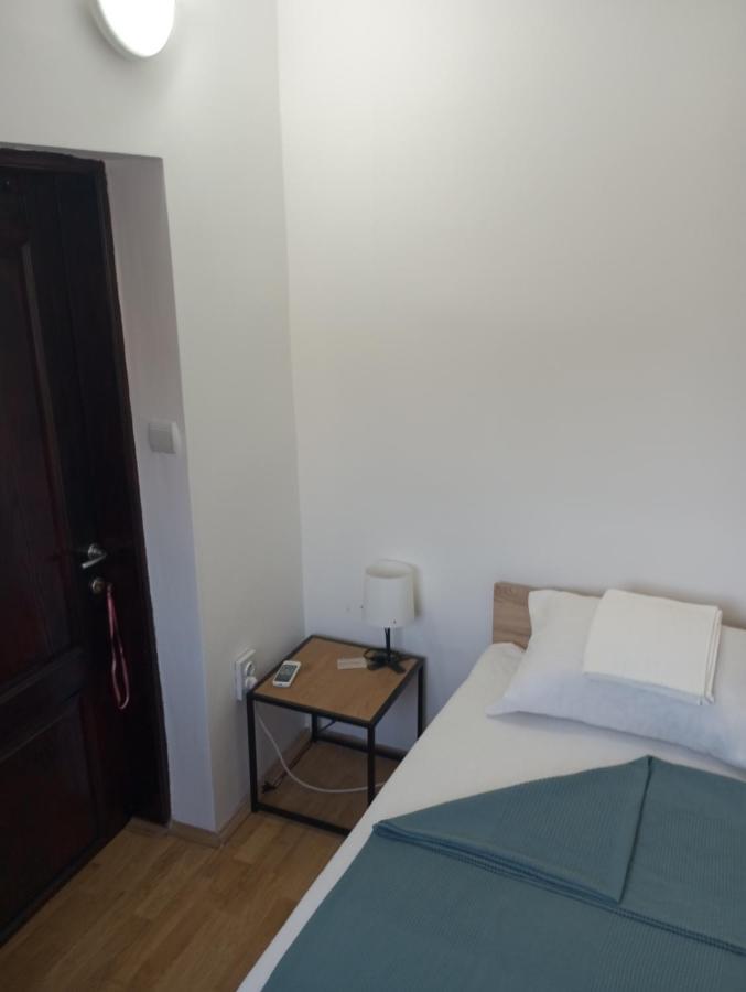 Airport Md Rooms Белград Екстериор снимка