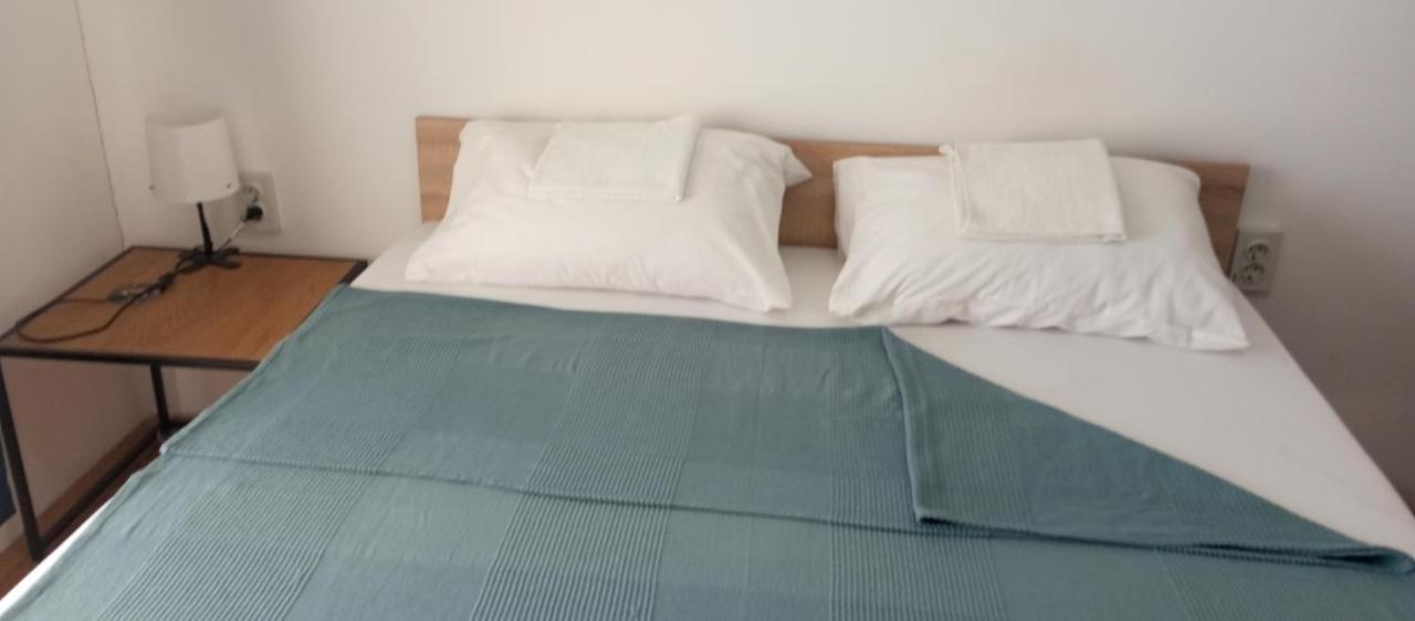 Airport Md Rooms Белград Екстериор снимка